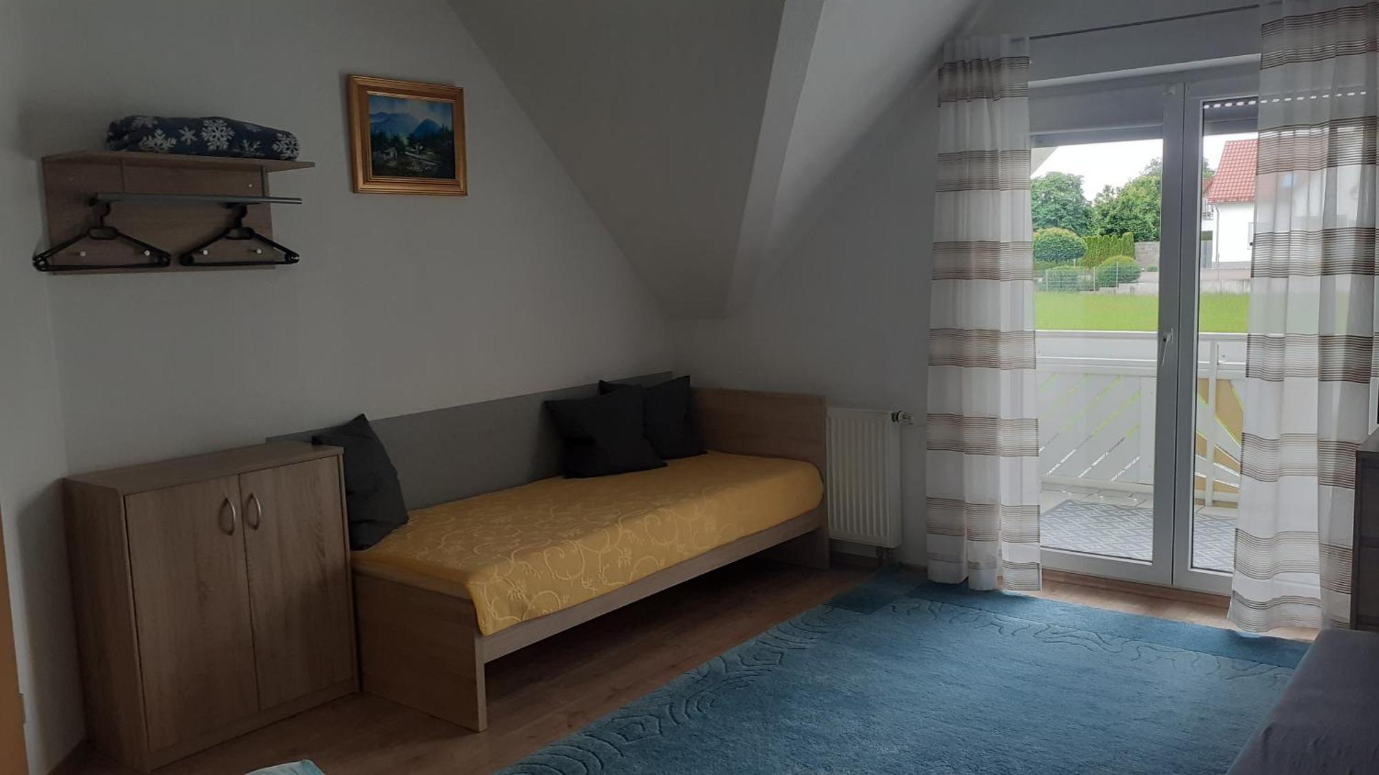 Privatzimmer Бургау Екстериор снимка